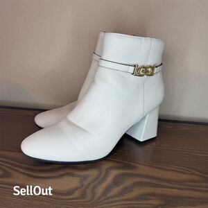 Liz Claiborne Women's Ivory Ankle Boots Size 7W Block Heel Zip